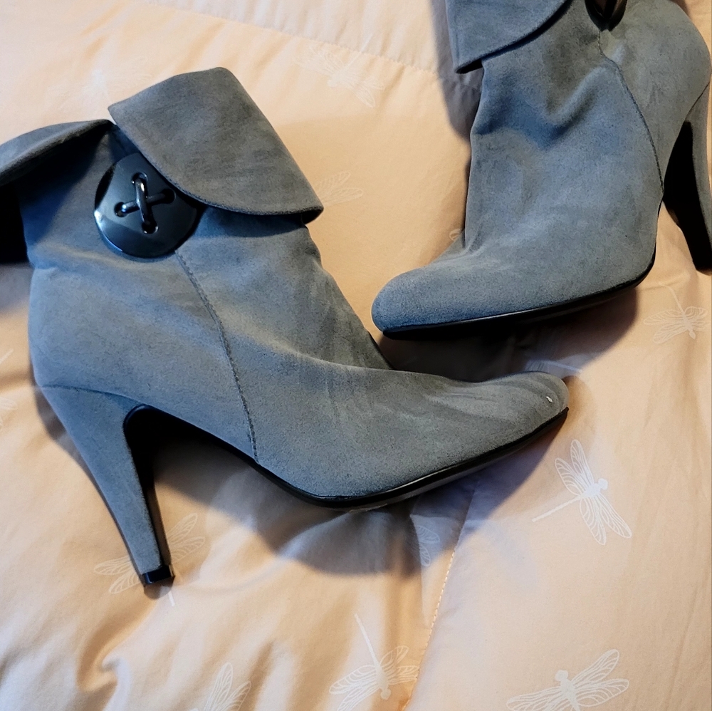 Gray suede material booties